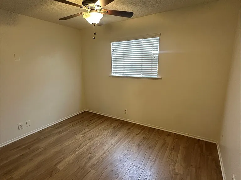 3355 Sylvia St #4 — Photo 10