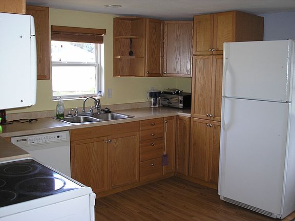 Sunny & Spacious!!