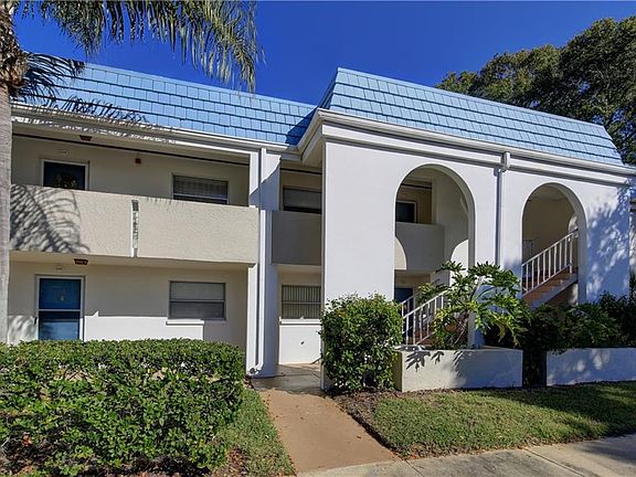3rd image of 1975 W Bay Dr APT 106