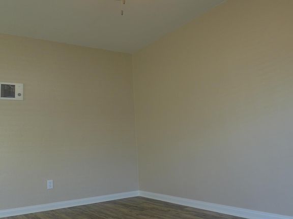 5th image of 4205 Hamilton St #4205