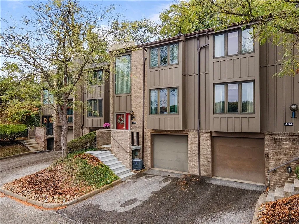 483 Cherry Ct photo 1