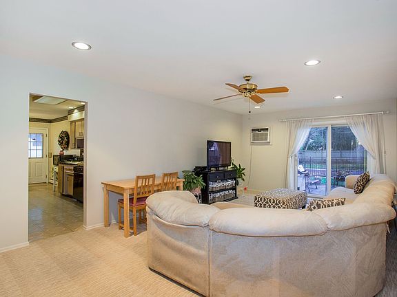 5th image of 64 Wintercress Ln