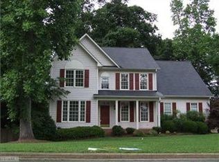 4323 Clovelly Dr, Greensboro, NC 27406