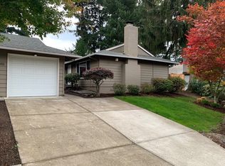 9032 SW Monterey Pl, Portland, OR 97225