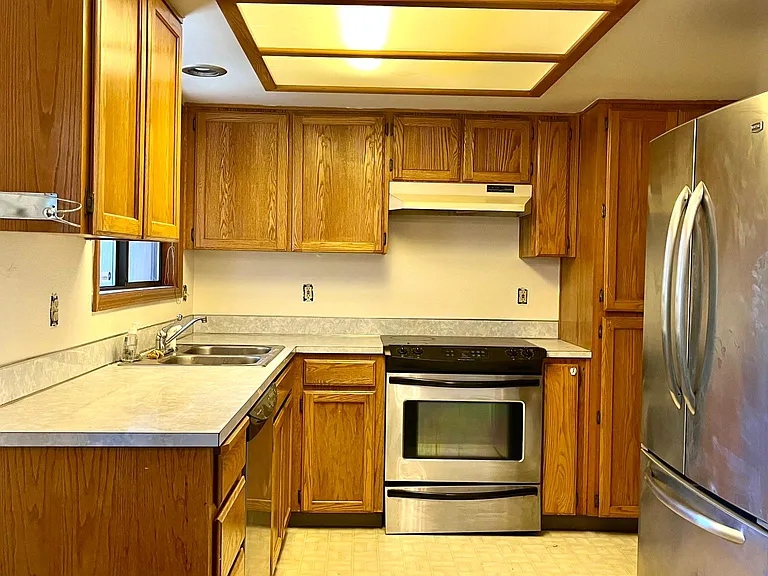 16136 NE San Rafael St — Photo 2