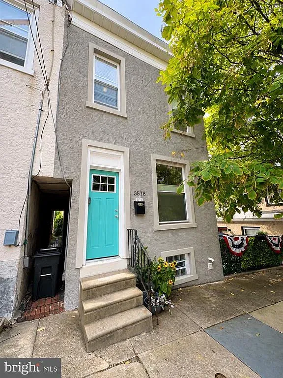2 bed, 896 sqft, $2,000 — Photo 2