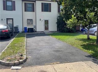 84 Redbud Rd, Piscataway, NJ 08854