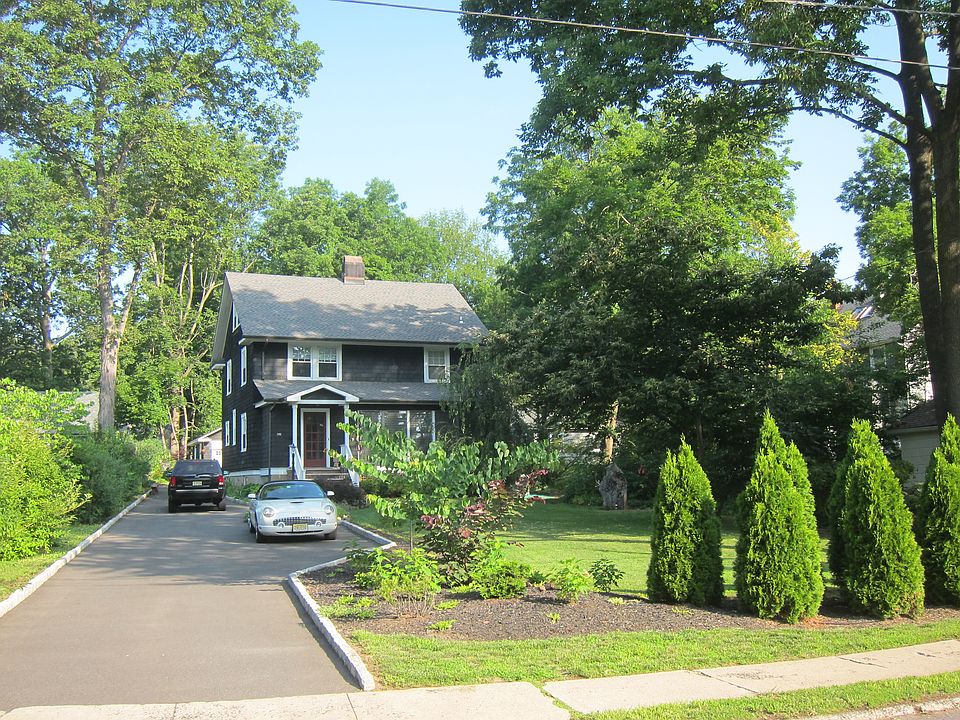 2nd image of 203 Maplewood Ave