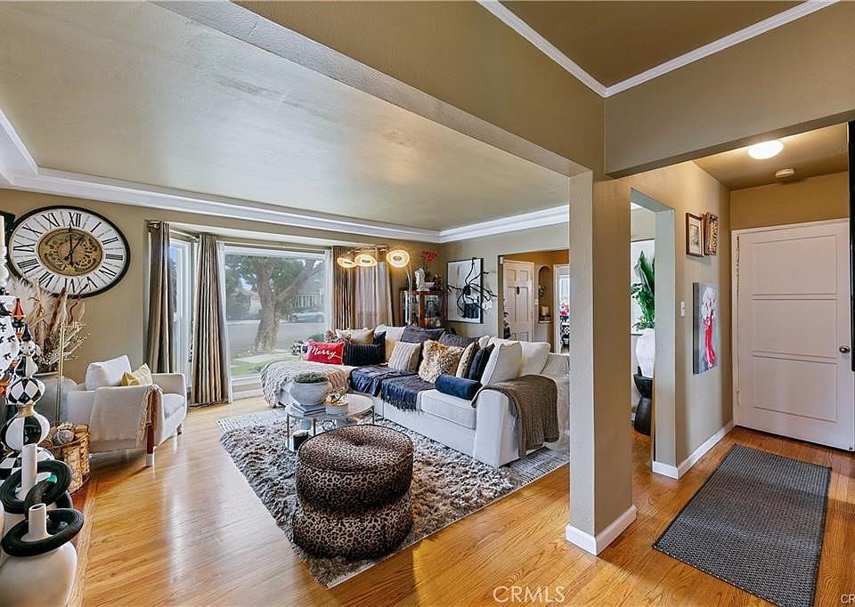 1st image of 3907 Edgehill Dr