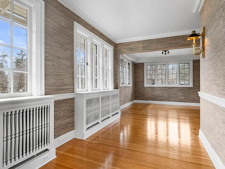 2407 S Garfield St — Photo 10
