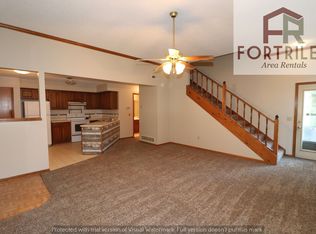 212 Commanche Ct, Junction City, KS 66441