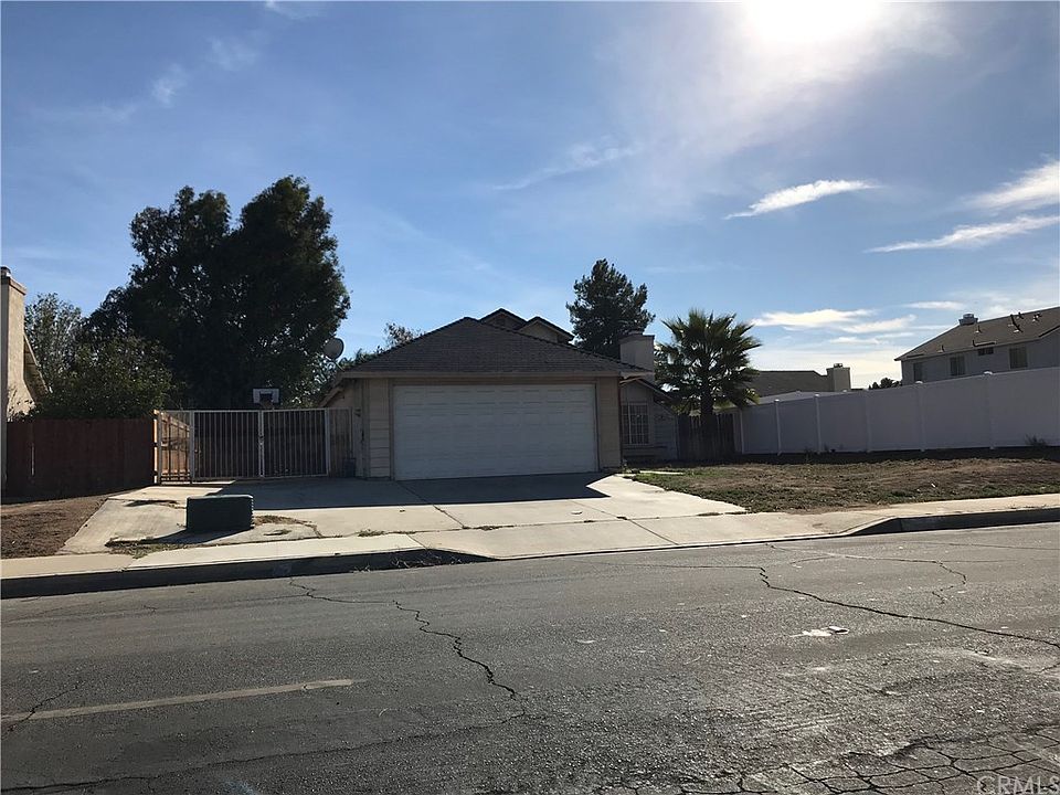 2nd image of 25319 Santiago Dr
