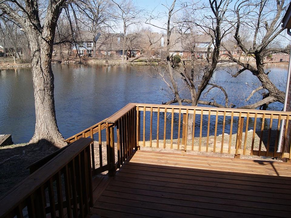 Rear Deck On Lake