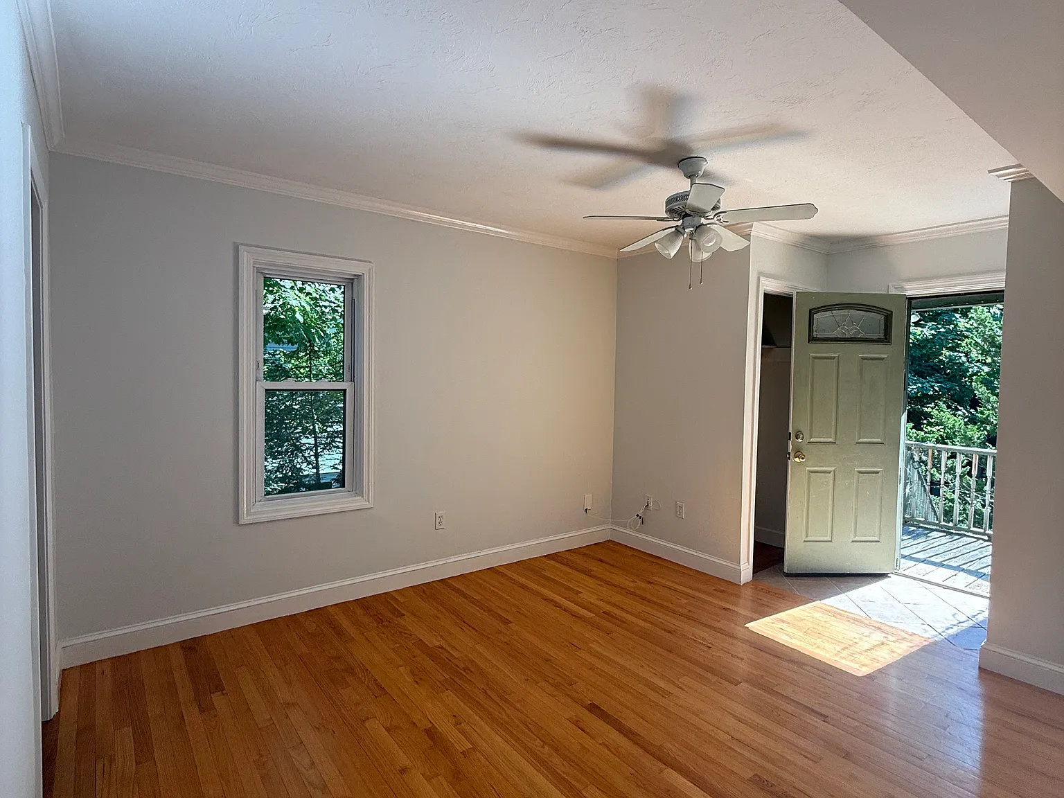 2 bed, 700 sqft, $2,500 — Photo 3
