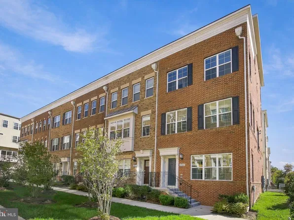 4765 Cherokee St, College Park, MD 20740
