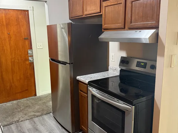 47109 Jefferson Ave #3, New Baltimore, MI 48047