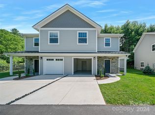 200 Red Twig Ln UNIT 201, Burnsville, NC 28714