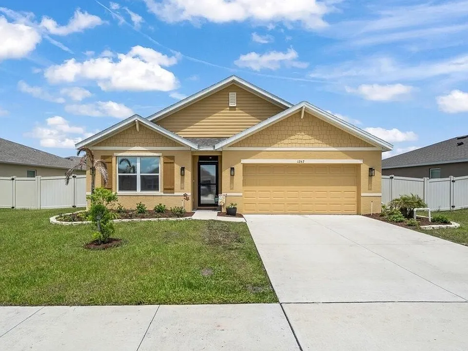 1267 Casey Ave