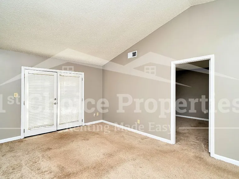 725 Carson Rd — Photo 5