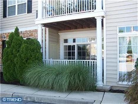 2nd image of 300 Victoria Gardens Dr