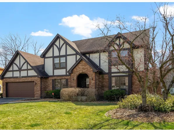 979 Dakota Cir, Naperville, IL 60563