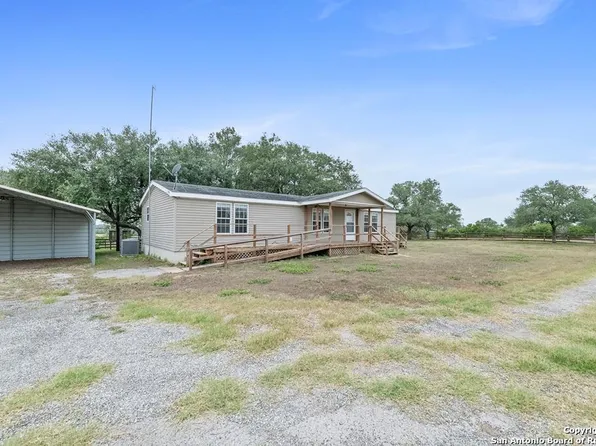 4149 Mineral Cemetery Rd., Beeville 78102