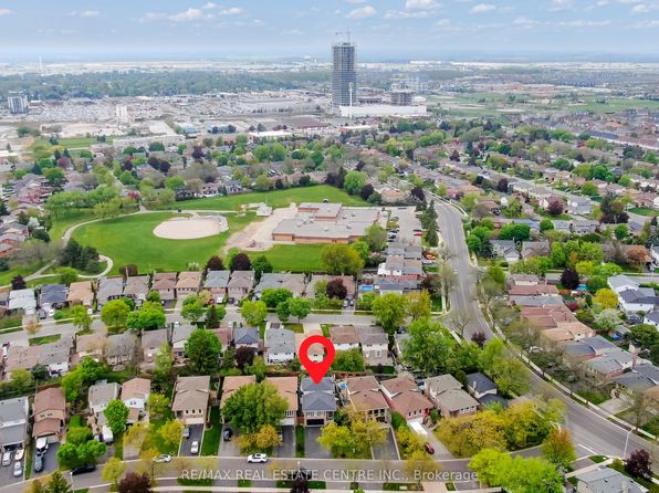 834 Merritt Dr, Milton, ON L9T 4K1