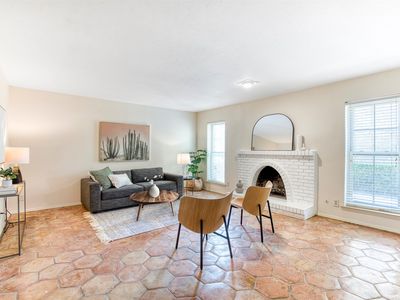 7725 Meadow Park Dr APT 108, Dallas, TX, 75230