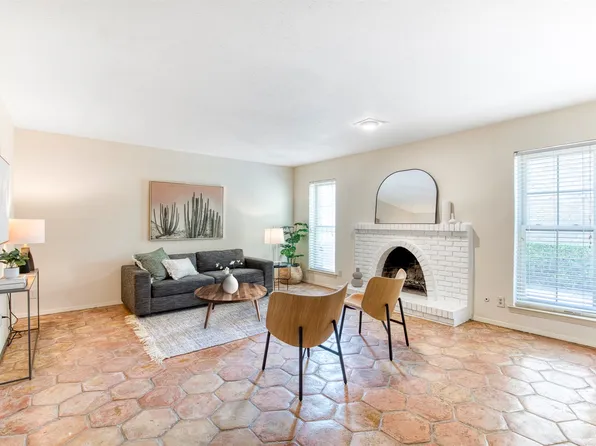 7725 Meadow Park Dr APT 108, Dallas, TX 75230