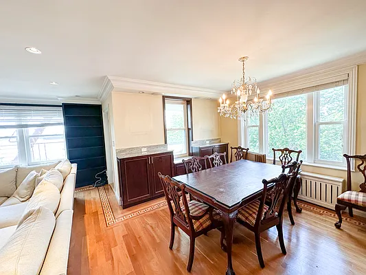 Sold by Francine Realty | media 23