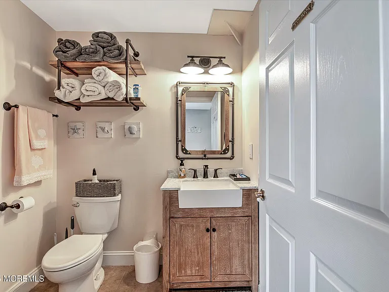 424 E Longport Ave — Photo 33