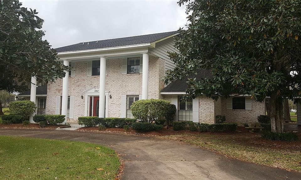 1st image of 2202 River Valley Dr