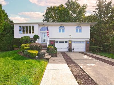 6 Mason Court, Levittown, NY, 11756