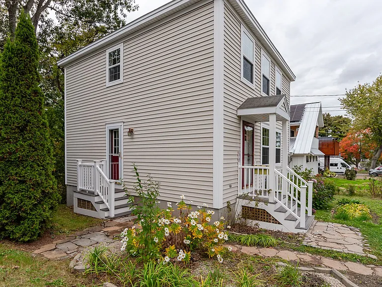 59 Boothby Ave — Photo 6