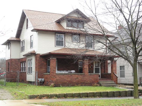 905 First St.