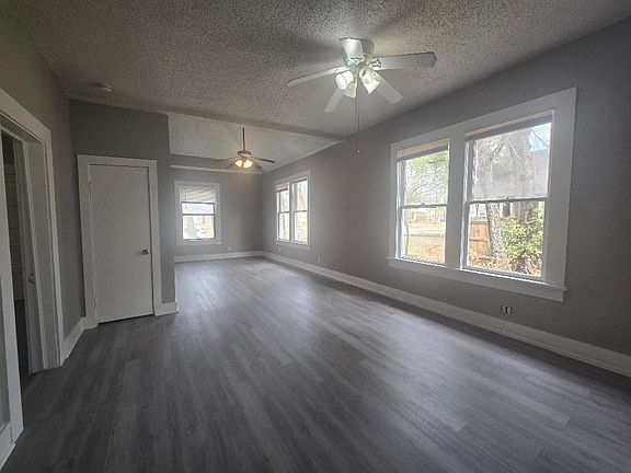 3rd image of 1567 W 5th Ave