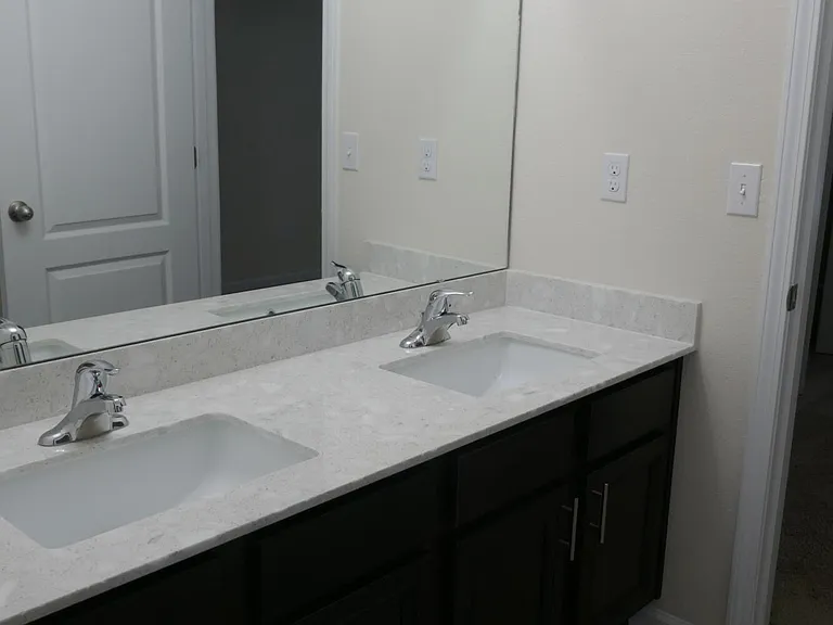 375 Great Lakes Ct — Photo 32