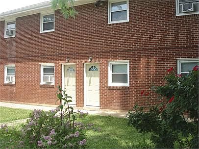 5th image of 1001 W Walnut St APT 7