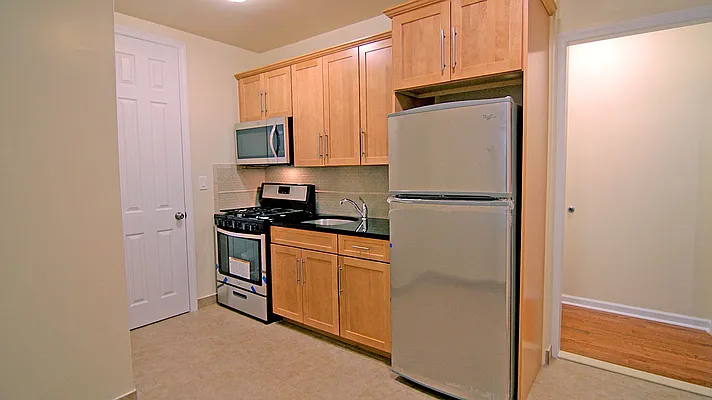 Rented by Tryax Realty Management | media 3