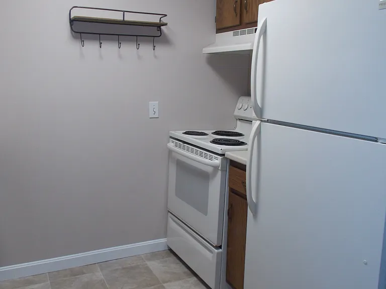 12 Saint James Pl #306 — Photo 4