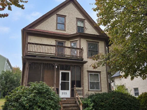 225 Fairmont Ave, Worcester, MA 01604