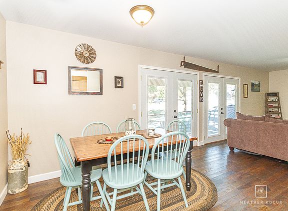 4th image of 1357 Holiday Dr
