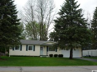 536 Robinson Rd, Jackson, MI 49203