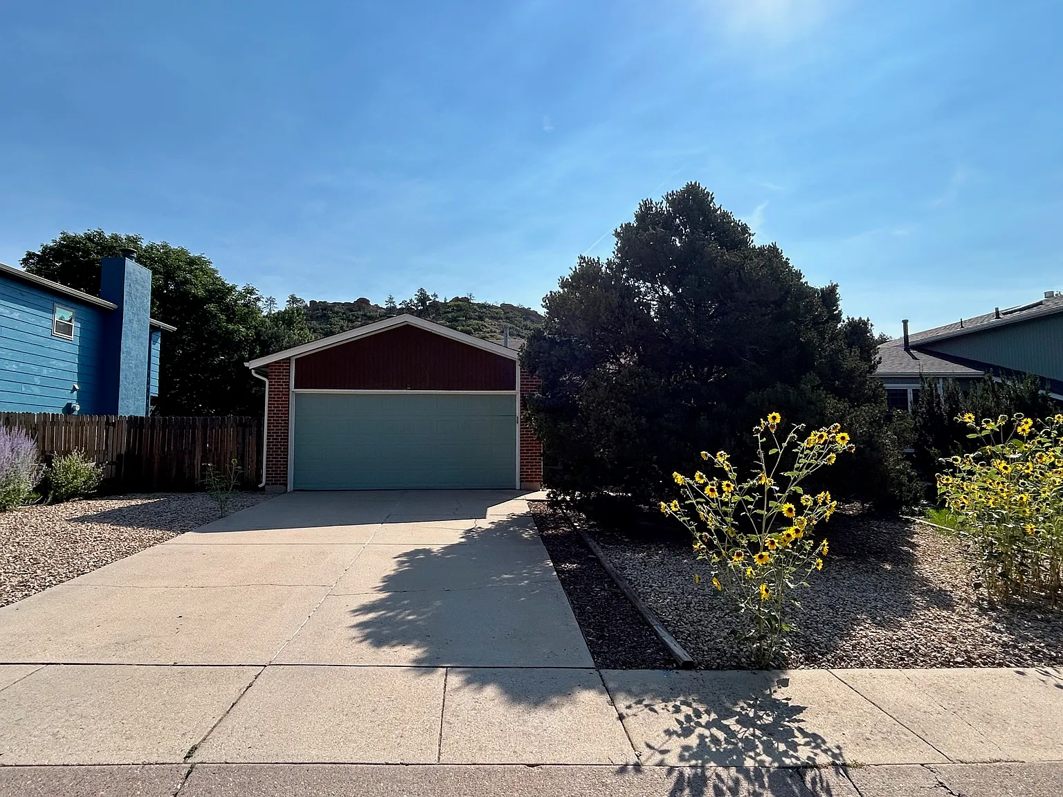 Pemberton Way - 1 — Photo 1