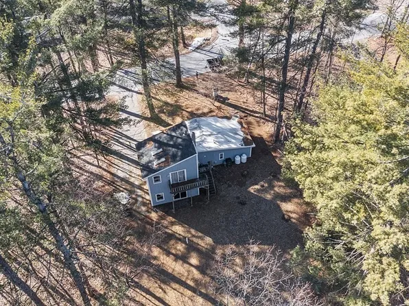 126 S Row Rd, Lunenburg, MA 01462