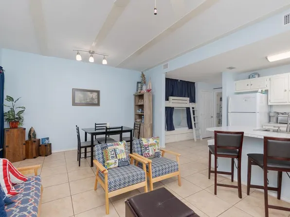 123 E Morningside Dr #202, South Padre Island, TX 78597