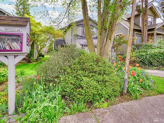2nd image of 6106 Latona Ave NE