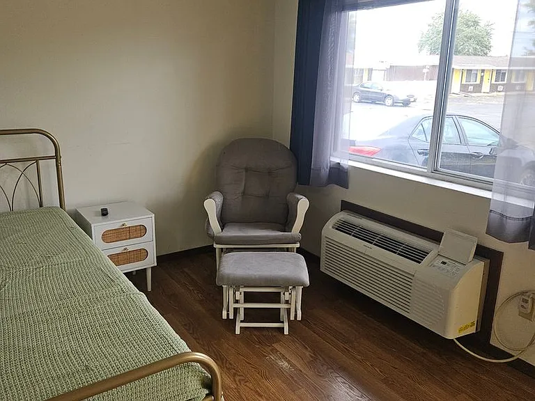 Rapids Studio Apartments — Photo 18