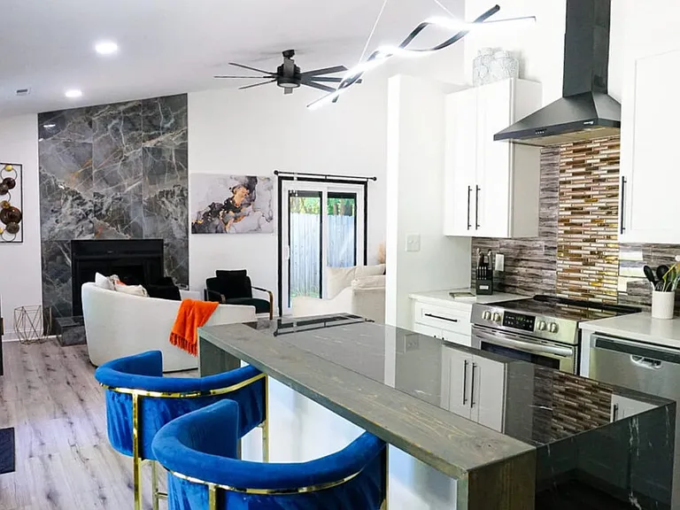 Kitchen/Living Room