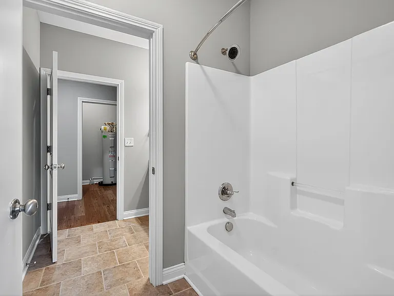 Palomar View Apartments — Photo 29